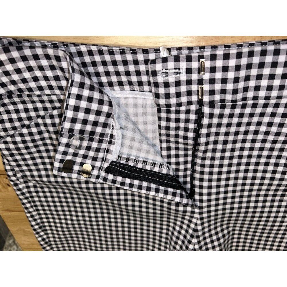 Chico’s Sz 0.5 (6) Secret Stretch Gingham Shorts 10 Inch Inseam Black White EUC - Picture 7 of 10